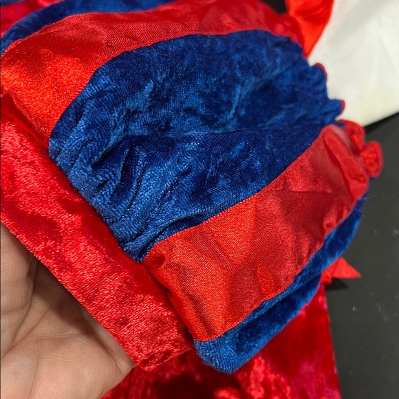 Snow White Costume - Red, Blue, Yellow - Picture 8 of 8
